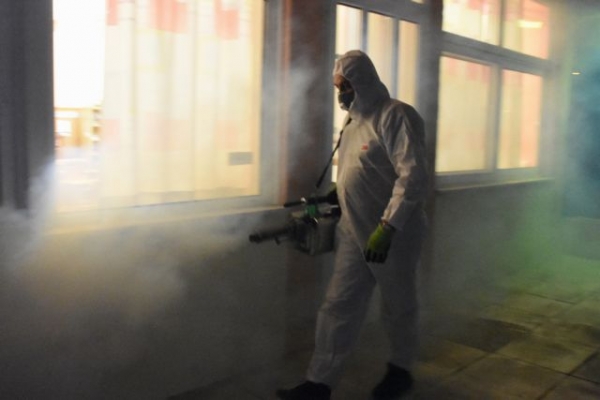 &Kappa;&Omicron;&Rho;&Omicron;&Nu;&Alpha;Ϊ&Omicron;&Sigma; SARS-CoV-2  &Omicron;&delta;&eta;&gamma;ί&epsilon;&sigmaf; &gamma;&iota;&alpha; &xi;&epsilon;&nu;&omicron;&delta;&omicron;&chi;&epsilon;ί&omicron; &sigma;&epsilon; &kappa;&alpha;&rho;&alpha;&nu;&tau;ί&nu;&alpha;