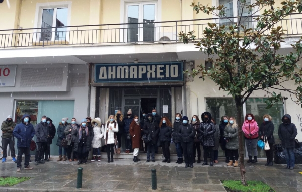 &Sigma;&upsilon;&nu;&epsilon;&chi;ί&zeta;&omicron;&upsilon;&nu; &tau;&iota;&sigmaf; &kappa;&iota;&nu;&eta;&tau;&omicron;&pi;&omicron;&iota;ή&sigma;&epsilon;&iota;&sigmaf; &omicron;&iota; &epsilon;&rho;&gamma;&alpha;&zeta;ό&mu;&epsilon;&nu;&omicron;&iota; &sigma;&tau;&alpha; &Pi;&rho;&omicron;&gamma;&rho;ά&mu;&mu;&alpha;&tau;&alpha; &kappa;&alpha;&iota; &tau;&iota;&sigmaf; &Delta;&omicron;&mu;έ&sigmaf; &tau;&eta;&sigmaf; &Kappa;&omicron;&iota;&nu;&omega;&phi;&epsilon;&lambda;&omicron;ύ&sigmaf; &Epsilon;&pi;&iota;&chi;&epsilon;ί&rho;&eta;&sigma;&eta;&sigmaf; (&Delta;&Epsilon;&Kappa;&Epsilon;&Gamma;) &tau;&omicron;&upsilon; &Delta;ή&mu;&omicron;&upsilon; &Gamma;&rho;&epsilon;&beta;&epsilon;&nu;ώ&nu;