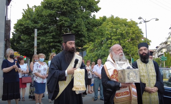 &Lambda;&iota;&tau;&alpha;&nu;&epsilon;ί&alpha; &tau;&eta;&sigmaf; &Tau;&iota;&mu;ί&alpha;&sigmaf; &Kappa;ά&rho;&alpha;&sigmaf; &tau;&omicron;&upsilon; &Omicron;&sigma;ί&omicron;&upsilon; &Nu;&iota;&kappa;ά&nu;&omicron;&rho;&omicron;&sigmaf; &sigma;&tau;&eta;&nu; &pi;ό&lambda;&eta; &tau;&omega;&nu; &Gamma;&rho;&epsilon;&beta;&epsilon;&nu;ώ&nu; (VIDEO)