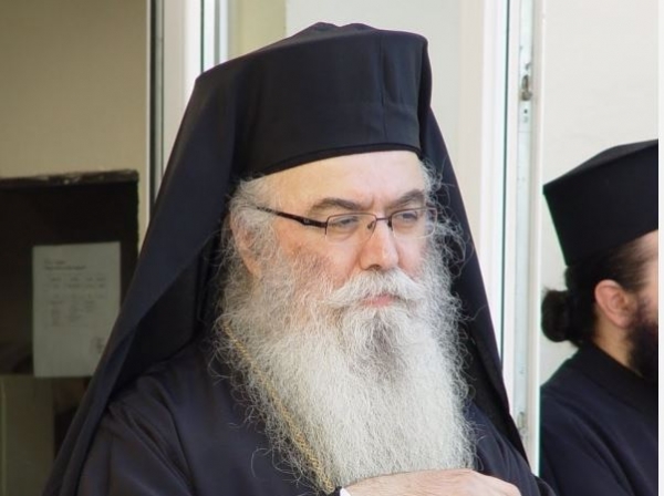 &Epsilon;&kappa;&omicron;&iota;&mu;ή&theta;&eta;, &sigma;&epsilon; &eta;&lambda;&iota;&kappa;ί&alpha; 61 &epsilon;&tau;ώ&nu;, &omicron; &Mu;&eta;&tau;&rho;&omicron;&pi;&omicron;&lambda;ί&tau;&eta;&sigmaf; &Kappa;&alpha;&sigma;&tau;&omicron;&rho;&iota;ά&sigmaf; &ndash; &Nu;&omicron;&sigma;&eta;&lambda;&epsilon;&upsilon;ό&tau;&alpha;&nu; &mu;&epsilon; &kappa;&omicron;&rho;&omicron;&nu;&omicron;ϊό &sigma;&tau;&eta; &Theta;&epsilon;&sigma;&sigma;&alpha;&lambda;&omicron;&nu;ί&kappa;&eta;