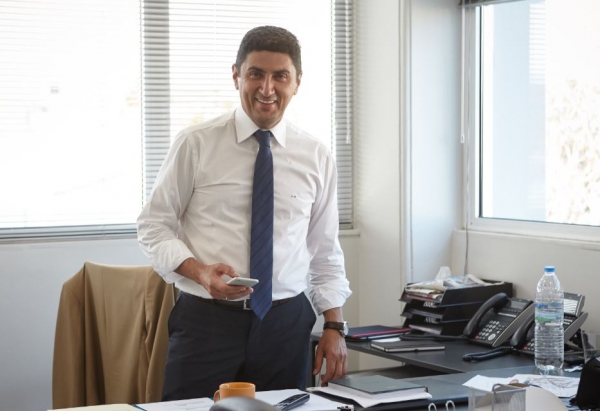 &Mu;ή&nu;&upsilon;&mu;&alpha; &tau;&omicron;&upsilon; &Upsilon;&phi;&upsilon;&pi;&omicron;&upsilon;&rho;&gamma;&omicron;ύ &Alpha;&theta;&lambda;&eta;&tau;&iota;&sigma;&mu;&omicron;ύ, &pi;&rho;&omicron;&sigmaf; &tau;&eta;&nu; &alpha;&theta;&lambda;&eta;&tau;&iota;&kappa;ή &omicron;&iota;&kappa;&omicron;&gamma;έ&nu;&epsilon;&iota;&alpha; &tau;&eta;&sigmaf; &chi;ώ&rho;&alpha;&sigmaf;, &gamma;&iota;&alpha; &tau;&omicron;&nu; &kappa;&omicron;&rho;&omega;&nu;&omicron;ϊό