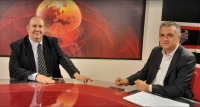&Omicron; &pi;&epsilon;&rho;&iota;&phi;&epsilon;&rho;&epsilon;&iota;ά&rho;&chi;&eta;&sigmaf; &Delta;&upsilon;&tau;&iota;&kappa;ή&sigmaf; &Mu;&alpha;&kappa;&epsilon;&delta;&omicron;&nu;ί&alpha;&sigmaf;, &sigma;&epsilon; &mu;ί&alpha; &alpha;&pi;&omicron;&kappa;&alpha;&lambda;&upsilon;&pi;&tau;&iota;&kappa;ή &sigma;&upsilon;&nu;έ&nu;&tau;&epsilon;&upsilon;&xi;&eta;. (video)