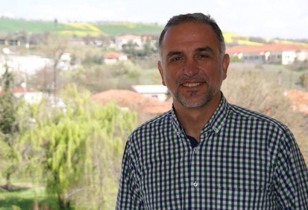 &Nu;έ&alpha; &Delta;&eta;&mu;&omicron;&kappa;&rho;&alpha;&tau;ί&alpha;: &Omicron; &Kappa;ώ&sigma;&tau;&alpha;&sigmaf; &Tau;&zeta;ά&tau;&zeta;&eta;&sigmaf;,  &Tau;&omicron;&mu;&epsilon;ά&rho;&chi;&eta;&sigmaf;-&Sigma;ύ&nu;&delta;&epsilon;&sigma;&mu;&omicron;&sigmaf; &tau;&omicron;&upsilon; &Nu;&omicron;&mu;&omicron;ύ &Kappa;&omicron;&zeta;ά&nu;&eta;&sigmaf;.