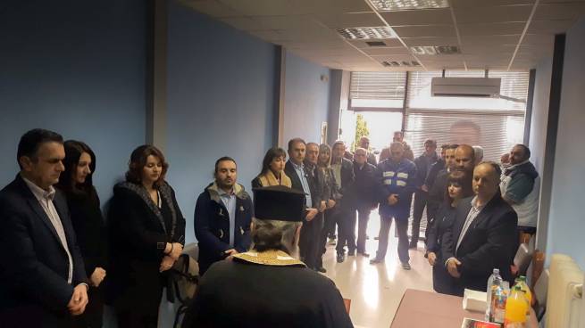 Έ&nu;&alpha;&rho;&xi;&eta; &lambda;&epsilon;&iota;&tau;&omicron;&upsilon;&rho;&gamma;ί&alpha;&sigmaf; &tau;&omicron;&upsilon; &epsilon;&kappa;&lambda;&omicron;&gamma;&iota;&kappa;&omicron;ύ &kappa;έ&nu;&tau;&rho;&omicron;&upsilon; &tau;&omicron;&upsilon; &sigma;&upsilon;&nu;&delta;&upsilon;&alpha;&sigma;&mu;&omicron;ύ &laquo;&alpha;&lambda;&lambda;ά&zeta;&omicron;&upsilon;&mu;&epsilon; &pi;&omicron;&rho;&epsilon;ί&alpha;&raquo; &sigma;&tau;&eta;&nu; &Pi;.&Epsilon;. &Gamma;&rho;&epsilon;&beta;&epsilon;&nu;ώ&nu;
