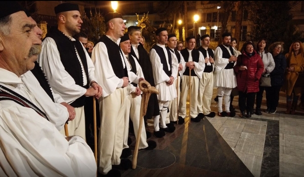 &Omicron;&iota; &kappa;&alpha;&lambda;&alpha;&nu;&tau;&iota;&sigma;&tau;έ&sigmaf; &tau;&eta;&sigmaf; &ldquo;&Pi;ί&nu;&delta;&omicron;&upsilon;&rdquo; &tau;&alpha; έ&psi;&alpha;&lambda;&lambda;&alpha;&nu; &sigma;&tau;&omicron; &Delta;&epsilon;&sigma;&pi;ό&tau;&eta; &kappa;&alpha;&iota; &sigma;&tau;&omicron;&nu; &Alpha;&nu;&tau;&iota;&pi;&epsilon;&rho;&iota;&phi;&epsilon;&rho;&epsilon;&iota;ά&rho;&chi;&eta; &Gamma;&rho;&epsilon;&beta;&epsilon;&nu;ώ&nu; &nu;&upsilon;&chi;&tau;&iota;ά&tau;&iota;&kappa;&alpha;...