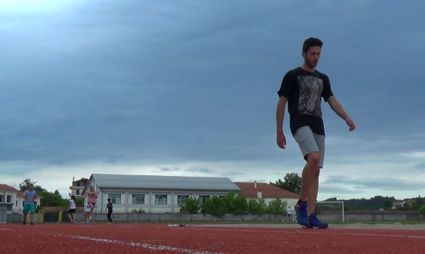 &Pi;&alpha;ί&rho;&nu;&epsilon;&iota; &tau;&omicron; ό&nu;&omicron;&mu;&alpha; &tau;&omicron;&upsilon; &Mu;ί&lambda;&tau;&omicron;&upsilon; &Tau;&epsilon;&nu;&tau;ό&gamma;&lambda;&omicron;&upsilon; &tau;&omicron; &Delta;&eta;&mu;&omicron;&tau;&iota;&kappa;ό &Alpha;&theta;&lambda;&eta;&tau;&iota;&kappa;ό &Kappa;έ&nu;&tau;&rho;&omicron; &Gamma;&rho;&epsilon;&beta;&epsilon;&nu;ώ&nu;