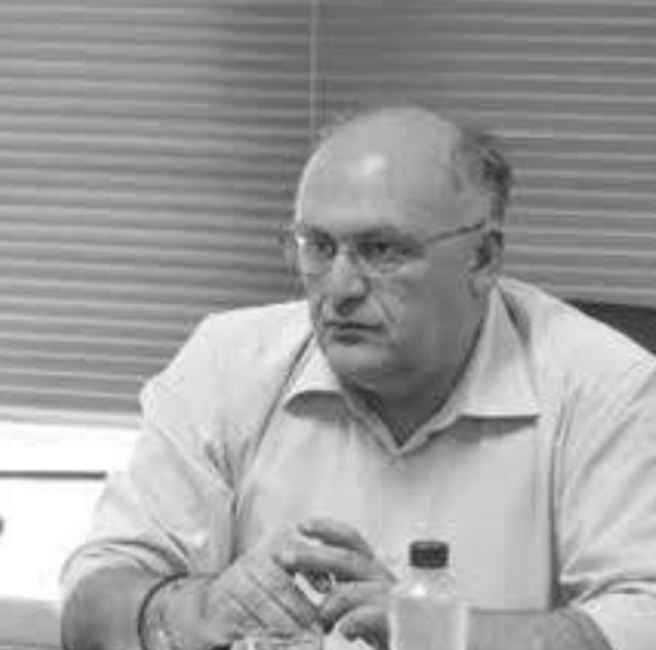 Έ&phi;&upsilon;&gamma;&epsilon; &alpha;&pi;ό &tau;&eta;&nu; &zeta;&omega;ή &sigma;&epsilon; &eta;&lambda;&iota;&kappa;ί&alpha; 57 &epsilon;&tau;ώ&nu; &omicron; &Chi;&alpha;&rho;ά&lambda;&alpha;&mu;&pi;&omicron;&sigmaf; &Kappa;&iota;&omicron;&upsilon;&rho;&tau;&sigma;ί&delta;&eta;&sigmaf;