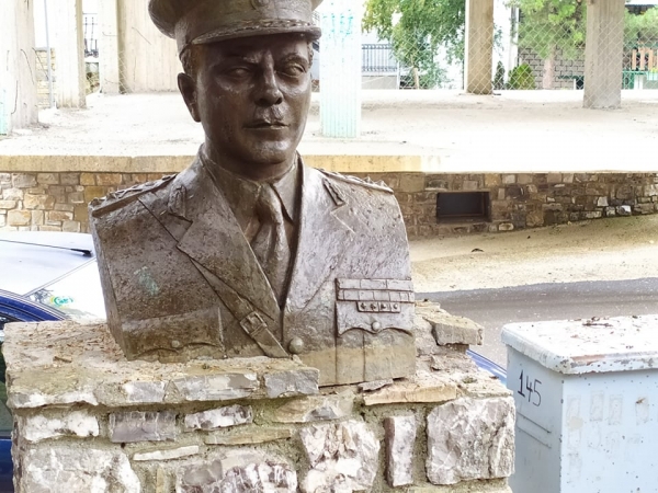 &Alpha;&beta;&delta;έ&lambda;&lambda;&alpha; &Gamma;&rho;&epsilon;&beta;&epsilon;&nu;ώ&nu;: &Kappa;&epsilon;&rho;&alpha;&upsilon;&nu;ό&sigmaf; &sigma;&tau;&eta;&nu; &pi;&lambda;&alpha;&tau;&epsilon;ί&alpha;  - &Alpha;&pi;ό &theta;&alpha;ύ&mu;&alpha; &delta;&epsilon;&nu; &theta;&rho;&eta;&nu;ή&sigma;&alpha;&mu;&epsilon; &theta;ύ&mu;&alpha;&tau;&alpha;.