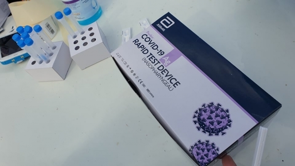 &Tau;&Alpha; A&Pi;OTE&Lambda;&Epsilon;&Sigma;&Mu;&Alpha;&Tau;&Alpha; &Tau;&Omega;&Nu; RAPID TEST &Tau;&Alpha; &Omicron;&Pi;&Omicron;&Iota;&Alpha; &Pi;&Rho;&Alpha;&Gamma;&Mu;&Alpha;&Tau;&Omicron;&Pi;&Omicron;&Iota;&Eta;&Theta;&Eta;&Kappa;&Alpha;&Nu; &Sigma;&Tau;&Eta; &Delta;&Eta;&Mu;&Omicron;&Tau;&Iota;&Kappa;&Eta; &Epsilon;&Nu;&Omicron;&Tau;&Eta;&Tau;&Alpha; &Chi;&Alpha;&Sigma;&Iota;&Omega;&Nu;