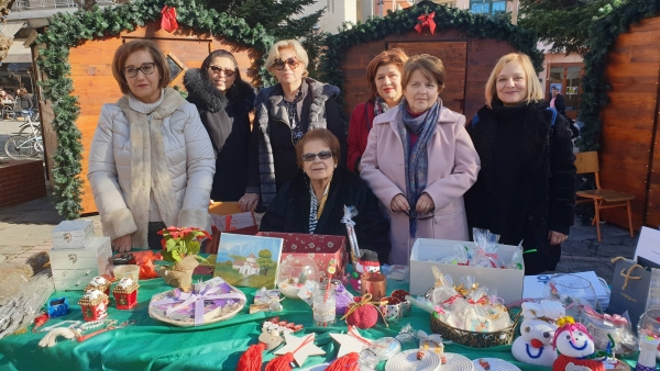 &Tau;&omicron; &Chi;&rho;&iota;&sigma;&tau;&omicron;&upsilon;&gamma;&epsilon;&nu;&nu;&iota;ά&tau;&iota;&kappa;&omicron; &Pi;&alpha;&zeta;ά&rho;&iota; &tau;&omicron;&upsilon; &Sigma;&upsilon;&lambda;&lambda;ό&gamma;&omicron;&upsilon; &Alpha;&lambda;&lambda;&eta;&lambda;&epsilon;&gamma;&gamma;ύ&eta;&sigmaf; &kappa;&alpha;&iota; &Epsilon;&theta;&epsilon;&lambda;&omicron;&nu;&tau;&iota;&sigma;&mu;&omicron;ύ &laquo;&Epsilon;&Lambda;&Pi;&Iota;&Delta;&Alpha;&raquo;