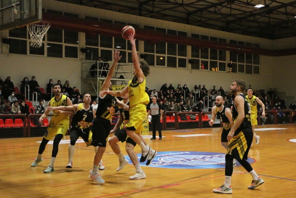 &Delta;&epsilon;&nu; &kappa;&alpha;&tau;ά&phi;&epsilon;&rho;&epsilon; &nu;&alpha; &pi;ά&rho;&epsilon;&iota; &tau;&eta; &nu;ί&kappa;&eta; &eta; &alpha;&nu;&delta;&rho;&iota;&kappa;ή &omicron;&mu;ά&delta;&alpha; &tau;&omicron;&upsilon; &Pi;&rho;&omega;&tau;έ&alpha;