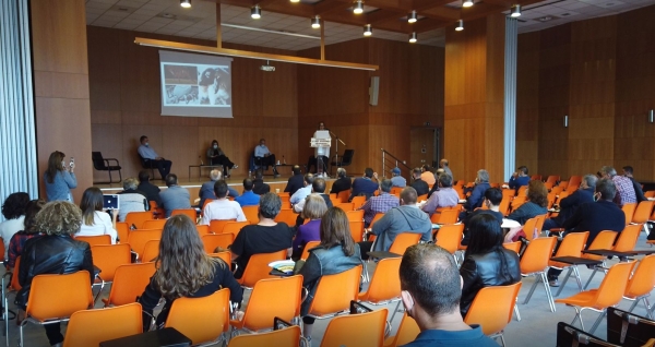 &Epsilon;&nu;&eta;&mu;&epsilon;&rho;&omega;&tau;&iota;&kappa;ή &Eta;&mu;&epsilon;&rho;ί&delta;&alpha; &gamma;&iota;&alpha; &tau;&omicron;&upsilon;&sigmaf; &kappa;&tau;&eta;&nu;&omicron;&tau;&rho;ό&phi;&omicron;&upsilon;&sigmaf; &tau;&eta;&sigmaf; &Pi;&Epsilon; &Gamma;&rho;&epsilon;&beta;&epsilon;&nu;ώ&nu; (VIDEO)