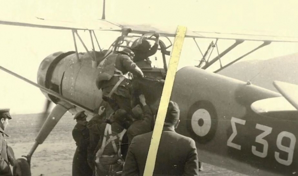 &Sigma;&Mu;&Omicron;&Lambda;&Iota;&Kappa;&Alpha;&Sigma; 30 &Omicron;&Kappa;&Tau;&Omega;&Beta;&Rho;&Iota;&Omicron;&Upsilon; 1940