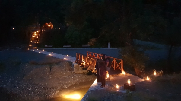 &Iota;&epsilon;&rho;ά &Alpha;&gamma;&rho;&upsilon;&pi;&nu;ί&alpha; &sigma;&tau;&omicron;&nu; &tau;ό&pi;&omicron; &tau;&omicron;&upsilon; &mu;&alpha;&rho;&tau;&upsilon;&rho;ί&omicron;&upsilon; &tau;&omicron;&upsilon; &Epsilon;&theta;&nu;&omicron;ϊ&epsilon;&rho;&omicron;&mu;ά&rho;&tau;&upsilon;&rho;&alpha; &Alpha;&iota;&mu;&iota;&lambda;&iota;&alpha;&nu;&omicron;ύ