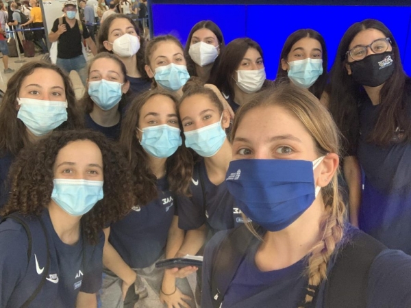 &Eta; &gamma;&rho;&epsilon;&beta;&epsilon;&nu;&iota;ώ&tau;&iota;&sigma;&sigma;&alpha; &Zeta;έ&nu;&iota;&alpha; &Pi;&alpha;&lambda;ά&sigma;&kappa;&alpha; &sigma;&tau;&omicron; &Epsilon;&lambda;&sigma;ί&nu;&kappa;&iota; &mu;&epsilon; &tau;&eta;&nu; &Epsilon;&theta;&nu;&iota;&kappa;ή &Omicron;&mu;ά&delta;&alpha; &Kappa;&omicron;&rho;&alpha;&sigma;ί&delta;&omega;&nu;