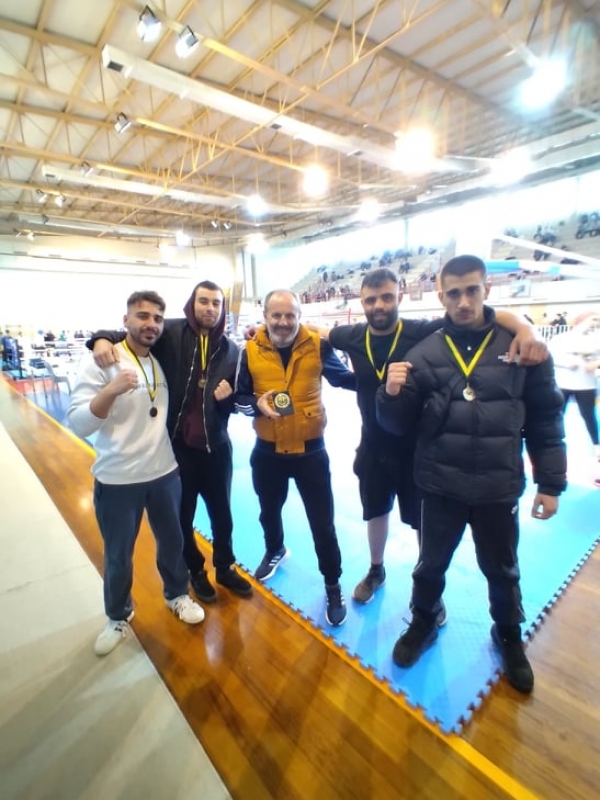 &Epsilon;&pi;&iota;&sigma;&tau;&rho;&omicron;&phi;ή &sigma;&tau;&alpha; &Gamma;&rho;&epsilon;&beta;&epsilon;&nu;ά &mu;&epsilon; 5 &mu;&epsilon;&tau;ά&lambda;&lambda;&iota;&alpha;