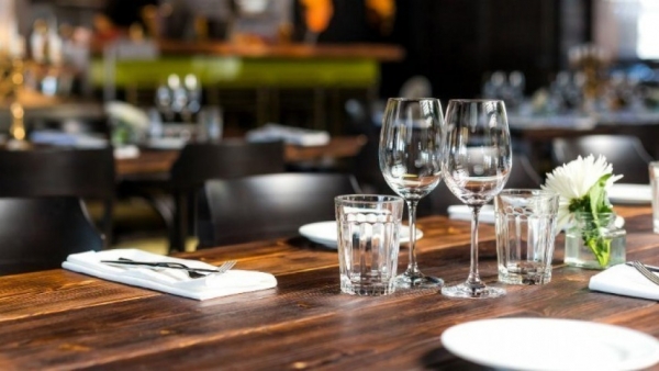 &laquo;&Beta;&alpha;&rho;&iota;ά &pi;&rho;ό&sigma;&tau;&iota;&mu;&alpha; &sigma;&tau;&eta;&nu; &Epsilon;&sigma;&tau;ί&alpha;&sigma;&eta; &gamma;&iota;&alpha; &pi;&alpha;&rho;&alpha;&beta;ά&sigma;&epsilon;&iota;&sigmaf; &upsilon;&pi;έ&rho;&beta;&alpha;&sigma;&eta;&sigmaf; &epsilon;&xi;&upsilon;&pi;&eta;&rho;&epsilon;&tau;&omicron;ύ&mu;&epsilon;&nu;&omega;&nu; &pi;&epsilon;&lambda;&alpha;&tau;ώ&nu; &sigma;&tau;&omicron;&nu; &Epsilon;&Sigma;&Omega;&Tau;&Epsilon;&Rho;&Iota;&Kappa;&Omicron; &Chi;&Omega;&Rho;&Omicron;&raquo;