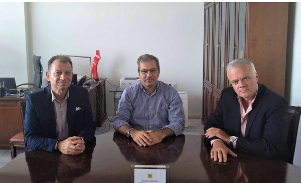 &Sigma;&Phi;&Epsilon;&Alpha;&Pi;&Omicron;: &Sigma;&upsilon;&nu;ά&nu;&tau;&eta;&sigma;&eta; &mu;&epsilon; &tau;&omicron;&nu; &Pi;&rho;ύ&tau;&alpha;&nu;&eta; &tau;&omicron;&upsilon; &Pi;&alpha;&nu;&epsilon;&pi;&iota;&sigma;&tau;&eta;&mu;ί&omicron;&upsilon; &Delta;&upsilon;&tau;&iota;&kappa;ή&sigmaf; &Mu;&alpha;&kappa;&epsilon;&delta;&omicron;&nu;ί&alpha;&sigmaf;