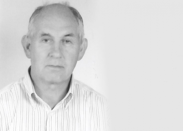 &Alpha;&pi;&omicron;&lambda;&omicron;&gamma;&eta;&theta;&epsilon;ί&tau;&epsilon;, &alpha;&nu;&tau;ί &nu;&alpha; &laquo;&delta;&iota;&epsilon;&kappa;&delta;&iota;&kappa;&epsilon;ί&tau;&epsilon;&raquo;, &Gamma;&rho;&epsilon;&beta;&epsilon;&nu;ά &kappa;&alpha;&iota; &Pi;&alpha;&nu;&epsilon;&pi;&iota;&sigma;&tau;ή&mu;&iota;&omicron;