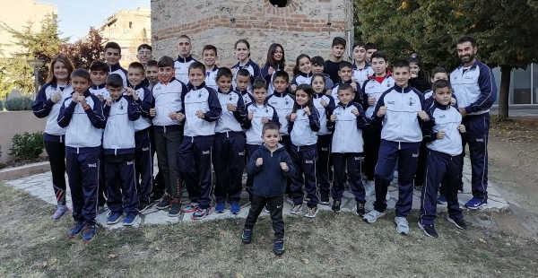 &Alpha;&theta;&lambda;&eta;&tau;&iota;&kappa;έ&sigmaf; &alpha;&nu;&alpha;&mu;&epsilon;&tau;&rho;ή&sigma;&epsilon;&iota;&sigmaf; &gamma;&iota;&alpha; &tau;&omicron;&upsilon;&sigmaf; &Gamma;&rho;&epsilon;&beta;&epsilon;&nu;&iota;ώ&tau;&epsilon;&sigmaf; &Pi;&upsilon;&gamma;&mu;ά&chi;&omicron;&upsilon;&sigmaf;.