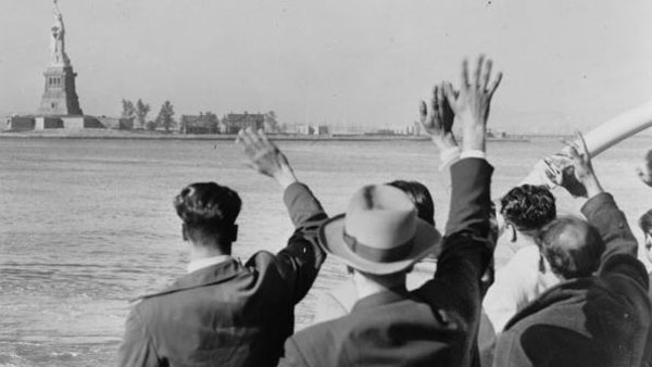 &Mu;&Pi;&Iota;&Sigma;&Iota;&Omega;&Beta;&Iota;&Tau;&Epsilon;&Sigma; ( &Kappa;&upsilon;&pi;&alpha;&rho;&iota;&sigma;&sigma;&iota;ώ&tau;&epsilon;&sigmaf;) &Mu;&Epsilon;&Tau;&Alpha;&Nu;&Alpha;&Sigma;&Tau;&Epsilon;&Sigma; &Sigma;&Tau;&Eta;&Nu; &Alpha;&Mu;&Epsilon;&Rho;&Iota;&Kappa;&Eta;