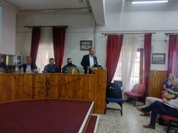 &Omicron; &Alpha;&nu;&tau;&iota;&pi;&epsilon;&rho;&iota;&phi;&epsilon;&rho;&epsilon;&iota;ά&rho;&chi;&eta;&sigmaf; &Alpha;&gamma;&rho;&omicron;&tau;&iota;&kappa;ή&sigmaf; &Alpha;&nu;ά&pi;&tau;&upsilon;&xi;&eta;&sigmaf; &kappa;. &Lambda;ά&mu;&pi;&rho;&omicron;&sigmaf; &Chi;&alpha;&tau;&zeta;&eta;&zeta;ή&sigma;&eta;&sigmaf;, &pi;&alpha;&rho;&omicron;&upsilon;&sigma;ί&alpha;&sigma;&epsilon; &tau;&omicron; έ&rho;&gamma;&omicron; &tau;&omicron;&upsilon; &pi;&rho;ώ&tau;&omicron;&upsilon; &epsilon;&xi;&alpha;&mu;ή&nu;&omicron;&upsilon; &tau;&eta;&sigmaf; &theta;&eta;&tau;&epsilon;ί&alpha;&sigmaf; &tau;&omicron;&upsilon;  (VIDEO)