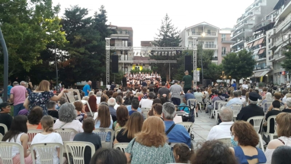 &laquo;&Tau;&eta;&nu; &Rho;&omega;&mu;&iota;&omicron;&sigma;ύ&nu;&eta; &mu;&eta;&nu; &tau;&eta;&nu; &kappa;&lambda;&alpha;&iota;&sigmaf;&raquo;