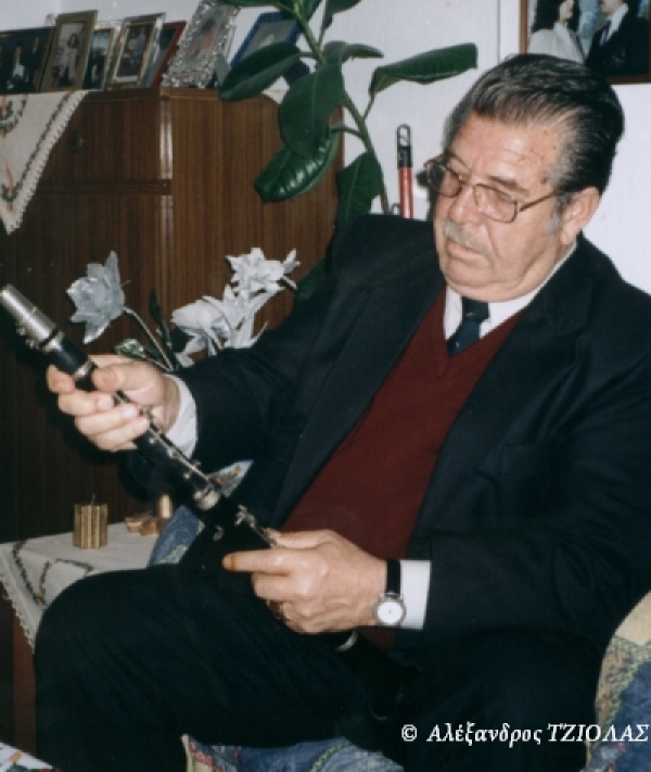 &Zeta;ή&sigma;&eta;&sigmaf; &Tau;&Sigma;&Iota;&Omicron;&Tau;&Iota;&Kappa;&Alpha;&Sigma; : &Mu;ί&alpha; &alpha;&upsilon;&theta;&epsilon;&nu;&tau;ί&alpha; &tau;&omicron;&upsilon; &kappa;&lambda;&alpha;&rho;ί&nu;&omicron;&upsilon;.