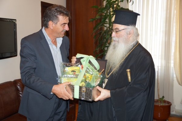 &Tau;&omicron; &Sigma;&upsilon;&lambda;&lambda;&upsilon;&pi;&eta;&tau;ή&rho;&iota;&omicron; &Mu;ή&nu;&upsilon;&mu;&alpha; &tau;&omicron;&upsilon; &Delta;&eta;&mu;ά&rho;&chi;&omicron;&upsilon; &Gamma;&rho;&epsilon;&beta;&epsilon;&nu;ώ&nu; &kappa;&alpha;&iota; &Pi;&rho;&omicron;έ&delta;&rho;&omicron;&upsilon; &tau;&eta;&sigmaf; &Pi;&Epsilon;&Delta; &Delta;&upsilon;&tau;&iota;&kappa;ή&sigmaf; &Mu;&alpha;&kappa;&epsilon;&delta;&omicron;&nu;ί&alpha;&sigmaf; &kappa;.&Gamma;&iota;ώ&rho;&gamma;&omicron;&upsilon; &Delta;&alpha;&sigma;&tau;&alpha;&mu;ά&nu;&eta; &gamma;&iota;&alpha; &tau;&eta;&nu; &Epsilon;&kappa;&delta;&eta;&mu;ί&alpha; &tau;&omicron;&upsilon; &Mu;&eta;&tau;&rho;&omicron;&pi;&omicron;&lambda;ί&tau;&eta; &Kappa;&alpha;&sigma;&tau;&omicron;&rho;&iota;ά&sigmaf;