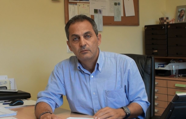 &Nu;&omicron;&sigma;&omicron;&kappa;&omicron;&mu;&epsilon;ί&omicron; &Delta;.&Mu;&alpha;&kappa;&epsilon;&delta;&omicron;&nu;ί&alpha;&sigmaf;, &alpha;&nu;&alpha;&gamma;&kappa;&alpha;&iota;ό&tau;&eta;&tau;&alpha; ή &upsilon;&pi;&epsilon;&rho;&beta;&omicron;&lambda;ή? (&tau;&omicron;&upsilon; &Pi;&alpha;&nu;&tau;&epsilon;&lambda;ή &Alpha;&lambda;&epsilon;&xi;&iota;ά&delta;&eta;)