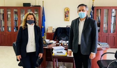 &Sigma;&tau;&eta;&nu; έ&delta;&rho;&alpha; &tau;&eta;&sigmaf; &Pi;&epsilon;&rho;&iota;&phi;έ&rho;&epsilon;&iota;&alpha;&sigmaf; &Delta;.&Mu;. &eta; &Epsilon;&pi;&iota;&kappa;&epsilon;&phi;&alpha;&lambda;ή&sigmaf; &tau;&omicron;&upsilon; &Gamma;&rho;&alpha;&phi;&epsilon;ί&omicron;&upsilon; &Mu;&alpha;&kappa;&epsilon;&delta;&omicron;&nu;ί&alpha;&sigmaf; &tau;&omicron;&upsilon; &Pi;&rho;&omega;&theta;&upsilon;&pi;&omicron;&upsilon;&rho;&gamma;&omicron;ύ &Mu;&alpha;&rho;ί&alpha; &Alpha;&nu;&tau;&omega;&nu;ί&omicron;&upsilon;