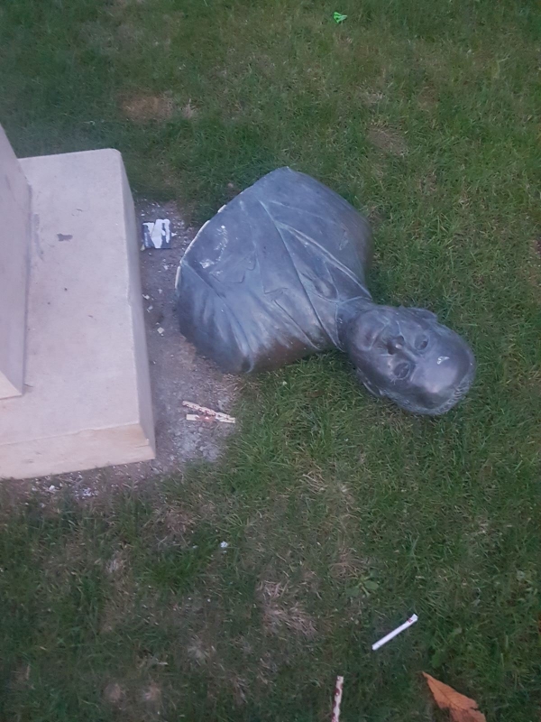 &Delta;ή&mu;&omicron;&sigmaf; &Gamma;&rho;&epsilon;&beta;&epsilon;&nu;ώ&nu;: &Beta;&alpha;&nu;&delta;&alpha;&lambda;&iota;&sigma;&mu;ό&sigmaf; &pi;&rho;&omicron;&tau;&omicron;&mu;ή&sigmaf; &Tau;&alpha;&lambda;&iota;&alpha;&delta;&omicron;ύ&rho;&eta; &sigma;&tau;&eta;&nu; &kappa;&epsilon;&nu;&tau;&rho;&iota;&kappa;ή &pi;&lambda;&alpha;&tau;&epsilon;ί&alpha;