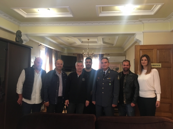 &Epsilon;&pi;ί&sigma;&kappa;&epsilon;&psi;&eta; &alpha;&sigma;&tau;&upsilon;&nu;&omicron;&mu;&iota;&kappa;&omicron;ύ &delta;&iota;&epsilon;&upsilon;&theta;&upsilon;&nu;&tau;ή &sigma;&tau;&omicron;&nu; &Delta;ή&mu;&alpha;&rho;&chi;&omicron; &Delta;&epsilon;&sigma;&kappa;ά&tau;&eta;&sigmaf;