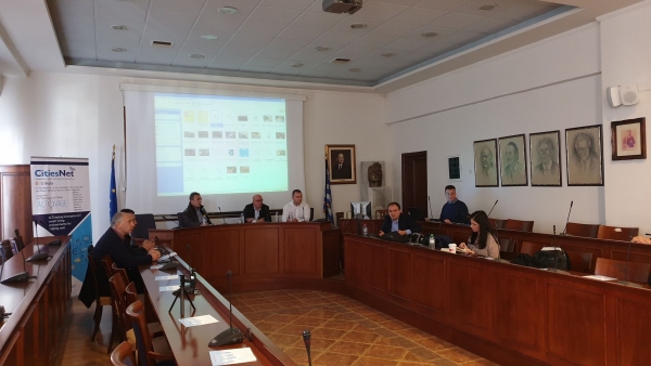 &Epsilon;&nu;&eta;&mu;&epsilon;&rho;&omega;&tau;&iota;&kappa;ή &epsilon;&kappa;&delta;ή&lambda;&omega;&sigma;&eta; &gamma;&iota;&alpha; &tau;&iota;&sigmaf; &upsilon;&pi;&eta;&rho;&epsilon;&sigma;ί&epsilon;&sigmaf; &psi;&eta;&phi;&iota;&alpha;&kappa;ή&sigmaf; &upsilon;&gamma;&epsilon;ί&alpha;&sigmaf; &pi;&omicron;&upsilon; &upsilon;&lambda;&omicron;&pi;&omicron;&iota;&omicron;ύ&nu;&tau;&alpha;&iota; &kappa;&alpha;&iota; &sigma;&tau;&omicron; &Delta;ή&mu;&omicron; &Gamma;&rho;&epsilon;&beta;&epsilon;&nu;ώ&nu; (VIDEO)