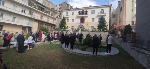 &Mu;&nu;ή&mu;&eta; &Alpha;&iota;&mu;&iota;&lambda;&iota;&alpha;&nu;&omicron;ύ &Gamma;&rho;&epsilon;&beta;&epsilon;&nu;ώ&nu; &kappa;&alpha;&iota; &tau;&omega;&nu; &sigma;&upsilon;&nu; &alpha;&upsilon;&tau;ώ