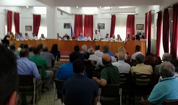 &Eta; &pi;&rho;ώ&tau;&eta; &sigma;&upsilon;&nu;&epsilon;&delta;&rho;ί&alpha;&sigma;&eta; &tau;&omicron;&upsilon; &Delta;&eta;&mu;&omicron;&tau;&iota;&kappa;&omicron;ύ &sigma;&upsilon;&mu;&beta;&omicron;&upsilon;&lambda;ί&omicron;&upsilon; &Delta;&epsilon;&sigma;&kappa;ά&tau;&eta;&sigmaf;