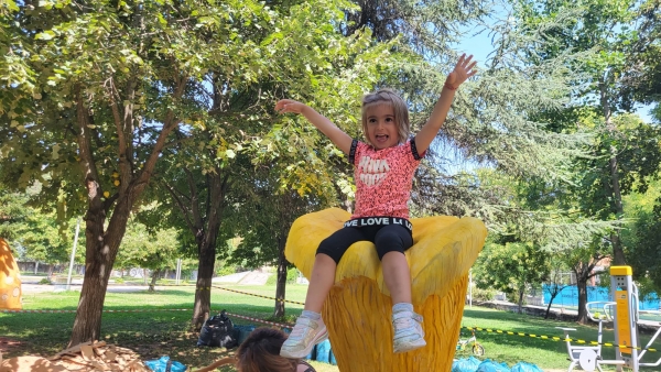 &Gamma;&Rho;&Epsilon;&Beta;&Epsilon;&Nu;&Alpha;: &Epsilon;&nu;&tau;&upsilon;&pi;&omega;&sigma;&iota;&alpha;&kappa;έ&sigmaf; &delta;&eta;&mu;&iota;&omicron;&upsilon;&rho;&gamma;ί&epsilon;&sigmaf; &sigma;&tau;&omicron; &ldquo;&Pi;ά&rho;&kappa;&omicron; &tau;&omega;&nu; &Mu;&alpha;&nu;&iota;&tau;&alpha;&rho;&iota;ώ&nu;&rdquo; (VIDEO)