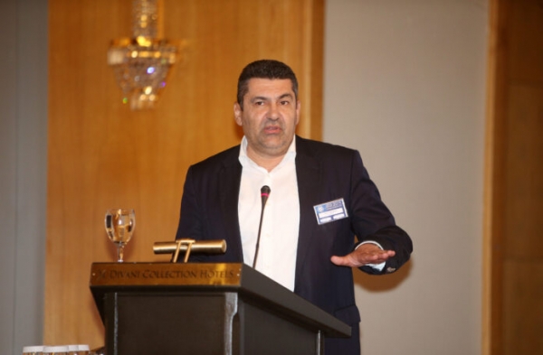 &Kappa;&omicron;&upsilon;&pi;&tau;&sigma;ί&delta;&eta;&sigmaf;: "&Alpha;&lambda;ί&mu;&omicron;&nu;&omicron; &alpha;&nu; &omicron;&iota; &pi;&rho;ό&epsilon;&delta;&rho;&omicron;&iota; &epsilon;&pi;&iota;&beta;ά&lambda;&lambda;&omicron;&nu;&tau;&alpha;&iota;, &delta;&epsilon;&nu; &epsilon;ί&nu;&alpha;&iota; &delta;&eta;&mu;&omicron;&kappa;&rho;&alpha;&tau;&iota;&kappa;ό, &delta;&epsilon; &zeta;&omicron;ύ&mu;&epsilon; &sigma;&tau;&eta; &Beta;ό&rho;&epsilon;&iota;&alpha; &Kappa;&omicron;&rho;έ&alpha;"