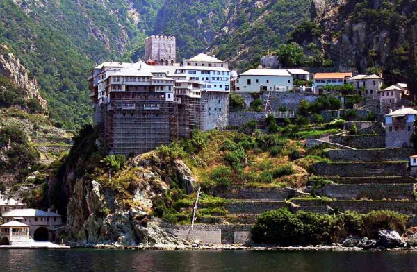 &Pi;&epsilon;&rho;ί&pi;&lambda;&omicron;&upsilon;&sigmaf; &Alpha;&gamma;ί&omicron;&upsilon; Ό&rho;&omicron;&upsilon;&sigmaf;, &Pi;&rho;&omicron;&sigma;&kappa;&upsilon;&nu;&eta;&mu;&alpha;&tau;&iota;&kappa;ή &epsilon;&kappa;&delta;&rho;&omicron;&mu;ή &Iota;.&Mu;.&Gamma;&rho;&epsilon;&beta;&epsilon;&nu;ώ&nu;