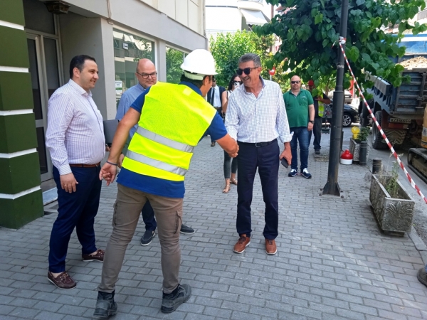 &Delta;&alpha;&sigma;&tau;&alpha;&mu;ά&nu;&eta;&sigmaf;-&Tau;&sigma;ά&kappa;&alpha;&sigmaf; &sigma;&tau;&omicron; &mu;&epsilon;&gamma;ά&lambda;&omicron; έ&rho;&gamma;&omicron; &tau;&omicron;&upsilon; &phi;&upsilon;&sigma;&iota;&kappa;&omicron;ύ &alpha;&epsilon;&rho;ί&omicron;&upsilon; &ndash; &Epsilon;&pi;ί&sigma;&kappa;&epsilon;&psi;&eta; &sigma;&tau;&omicron; &epsilon;&rho;&gamma;&omicron;&tau;ά&xi;&iota;&omicron; &tau;&eta;&sigmaf; &kappa;&epsilon;&nu;&tau;&rho;&iota;&kappa;ή&sigmaf; &omicron;&delta;&omicron;ύ &Mu;&epsilon;&gamma;ά&lambda;&omicron;&upsilon; &Alpha;&lambda;&epsilon;&xi;ά&nu;&delta;&rho;&omicron;&upsilon;