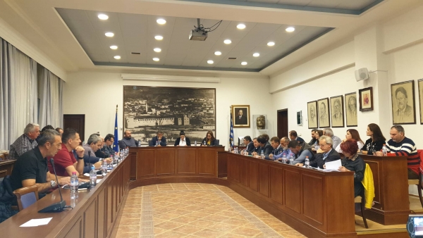 Έ&kappa;&tau;&alpha;&kappa;&tau;&omicron; &Delta;&eta;&mu;&omicron;&tau;&iota;&kappa;ό &Sigma;&upsilon;&mu;&beta;&omicron;ύ&lambda;&iota;&omicron; &gamma;&iota;&alpha; &tau;&omicron; &mu;&epsilon;&tau;&alpha;&nu;&alpha;&sigma;&tau;&epsilon;&upsilon;&tau;&iota;&kappa;ό &kappa;&alpha;&iota; &tau;&omicron; &phi;&rho;ά&gamma;&mu;&alpha; &sigma;&tau;&omicron; &Beta;&epsilon;&nu;έ&tau;&iota;&kappa;&omicron; &zeta;ή&tau;&eta;&sigma;&epsilon; &eta; &alpha;&nu;&tau;&iota;&pi;&omicron;&lambda;ί&tau;&epsilon;&upsilon;&sigma;&eta; (VIDEO)