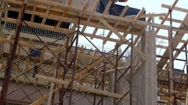 &Sigma;&Omega;&Mu;&Alpha;&Tau;&Epsilon;&Iota;&Omicron; &Omicron;&Iota;&Kappa;&Omicron;&Delta;&Omicron;&Mu;&Omega;&Nu;: &Sigma;&Upsilon;&Mu;&Mu;&Epsilon;&Tau;&Epsilon;&Chi;&Omicron;&Upsilon;&Mu;&Epsilon; &Sigma;&Tau;&Eta;&Nu; &Alpha;&Pi;&Epsilon;&Rho;&Gamma;&Iota;&Alpha;&Kappa;&Eta; &Sigma;&Upsilon;&Gamma;&Kappa;&Epsilon;&Nu;&Tau;&Rho;&Omega;&Sigma;&Eta;