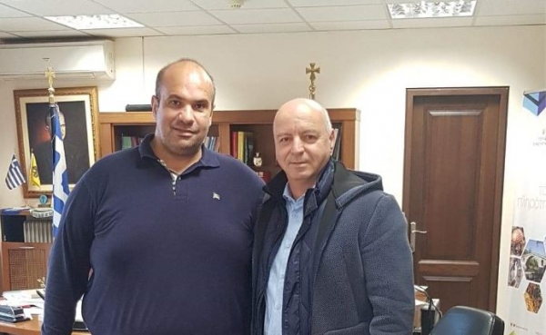 &Tau;&omicron;&nu; &Alpha;&nu;&tau;&iota;&pi;&epsilon;&rho;&iota;&phi;&epsilon;&rho;&epsilon;&iota;ά&rho;&chi;&eta; &epsilon;&pi;&iota;&sigma;&kappa;έ&phi;&theta;&eta;&kappa;&epsilon; &Pi;&rho;ό&epsilon;&delta;&rho;&omicron;&sigmaf; &tau;&eta;&sigmaf; &Pi;&alpha;&nu;&epsilon;&lambda;&lambda;ή&nu;&iota;&alpha;&sigmaf; &Omicron;&mu;&omicron;&sigma;&pi;&omicron;&nu;&delta;ί&alpha;&sigmaf; &Pi;&omicron;&lambda;&iota;&tau;&iota;&sigma;&tau;&iota;&kappa;ώ&nu; &Sigma;&upsilon;&lambda;&lambda;ό&gamma;&omega;&nu; &Beta;&lambda;ά&chi;&omega;&nu;