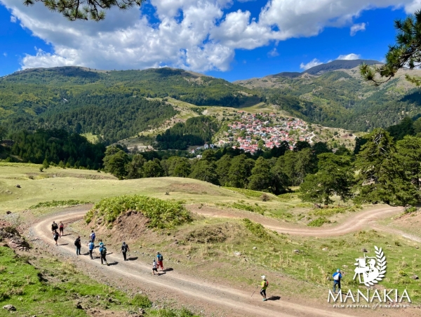 &Phi;&omega;&tau;&omicron;&gamma;&rho;&alpha;&phi;ί&zeta;&omicron;&nu;&tau;&alpha;&sigmaf; &tau;&eta;&nu; &Alpha;&beta;&delta;έ&lambda;&lambda;&alpha; 102 &chi;&rho;ό&nu;&iota;&alpha; &mu;&epsilon;&tau;ά &tau;&omicron;&upsilon;&sigmaf; &Alpha;&delta;&epsilon;&lambda;&phi;&omicron;ύ&sigmaf; &Mu;&alpha;&nu;ά&kappa;&iota;&alpha;