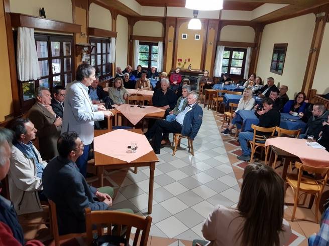 &Epsilon;&pi;&iota;&sigma;&kappa;έ&psi;&epsilon;&iota;&sigmaf; &tau;&omicron;&upsilon; &upsilon;&pi;. &Delta;&eta;&mu;ά&rho;&chi;&omicron;&upsilon; &Gamma;&iota;ά&nu;&nu;&eta; &Pi;&alpha;&pi;&alpha;&delta;ό&pi;&omicron;&upsilon;&lambda;&omicron;&upsilon; &sigma;&epsilon; &Omicron;&rho;&omicron;&pi;έ&delta;&iota;&omicron; Ά&gamma;.&Kappa;&omicron;&sigma;&mu;ά, &Kappa;&upsilon;&delta;&omega;&nu;&iota;έ&sigmaf; &kappa; &Mu;έ&gamma;&alpha;&rho;&omicron;