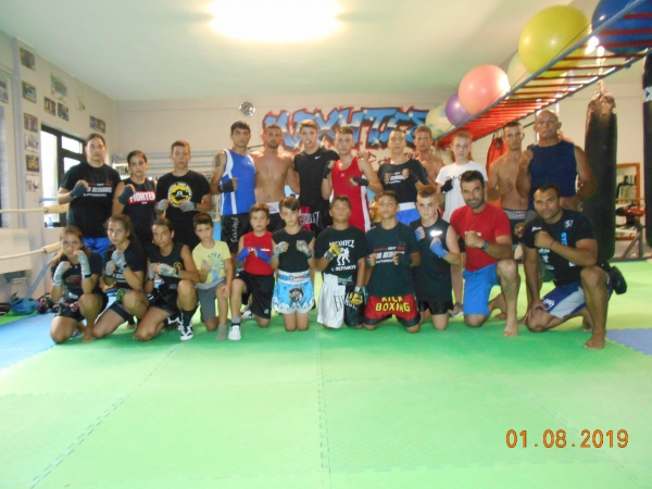 BOXING CLUB TSEPIDIS: &delta;&iota;&alpha;&kappa;&omicron;&pi;έ&sigmaf; &mu;&epsilon; &alpha;&gamma;&omega;&nu;&iota;&sigma;&tau;&iota;&kappa;ή &pi;&rho;&omicron;&epsilon;&tau;&omicron;&iota;&mu;&alpha;&sigma;ί&alpha;