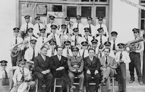 "&Omicron;&Rho;&Phi;&Epsilon;&Alpha;&Sigma;": &Kappa;ά&tau;&iota; &nu;έ&omicron; &gamma;&epsilon;&nu;&nu;&iota;έ&tau;&alpha;&iota; &sigma;&tau;&eta;&nu; &pi;ό&lambda;&eta; &mu;&alpha;&sigmaf;.. (VIDEO)