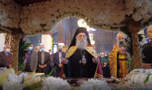 &Mu;έ&rho;&alpha; &alpha;&pi;ό&lambda;&upsilon;&tau;&omicron;&upsilon; &pi;έ&nu;&theta;&omicron;&upsilon;&sigmaf;, &eta; &kappa;&omicron;&rho;ύ&phi;&omega;&sigma;&eta; &tau;&omicron;&upsilon; &Theta;&epsilon;ί&omicron;&upsilon; &Delta;&rho;ά&mu;&alpha;&tau;&omicron;&sigmaf; &kappa;&alpha;&iota; &eta; &sigma;&upsilon;&gamma;&kappa;ί&nu;&eta;&sigma;&eta; &tau;&omicron;&upsilon; &Mu;&eta;&tau;&rho;&omicron;&pi;&omicron;&lambda;ί&tau;&eta; &Gamma;&rho;&epsilon;&beta;&epsilon;&nu;ώ&nu; (VIDEO)