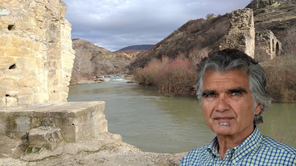 &Tau;&omicron; &gamma;&epsilon;&phi;ύ&rho;&iota; &tau;&omicron;&upsilon; &Pi;&alpha;&sigma;ά &kappa;&alpha;&iota; &eta; &alpha;&delta;&iota;&alpha;&phi;&omicron;&rho;ί&alpha; &tau;&eta;&sigmaf; &Pi;&epsilon;&rho;&iota;&phi;έ&rho;&epsilon;&iota;&alpha;&sigmaf;