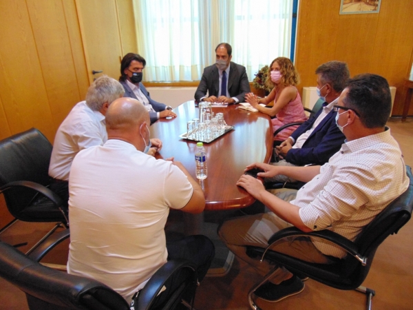 &Mu;&pi;&alpha;&rho;ά&zeta; &epsilon;&pi;&alpha;&phi;ώ&nu; &Gamma;&iota;ώ&rho;&gamma;&omicron;&upsilon; &Delta;&alpha;&sigma;&tau;&alpha;&mu;ά&nu;&eta; &sigma;&tau;&eta;&nu; &Alpha;&theta;ή&nu;&alpha; &gamma;&iota;&alpha; &Tau;&mu;ή&mu;&alpha; &Tau;&rho;&omicron;&chi;&alpha;ί&alpha;&sigmaf; &Alpha;&upsilon;&tau;&omicron;&kappa;&iota;&nu;&eta;&tau;&omicron;&delta;&rho;ό&mu;&omega;&nu;, &Omicron;&rho;&epsilon;&iota;&nu;ή &Omicron;&delta;&omicron;&pi;&omicron;&iota;ί&alpha; &kappa;&alpha;&iota; &Beta;ά&lambda;&iota;&alpha; &Kappa;ά&lambda;&nu;&tau;&alpha;